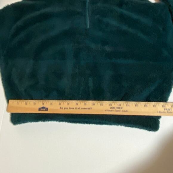 Emerald Green Boxy Crop Top Sweater Sz Medium Comfort Faux Fur Fleece 1/4 Zip - Picture 6 of 10